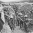 Dans les tranchées, les troupes du régiment britannique des Fusiliers du Lancashire se préparent à l’assaut le 1er juillet 1916. 