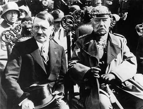 Adolf Hitler et Paul von Hindenburg